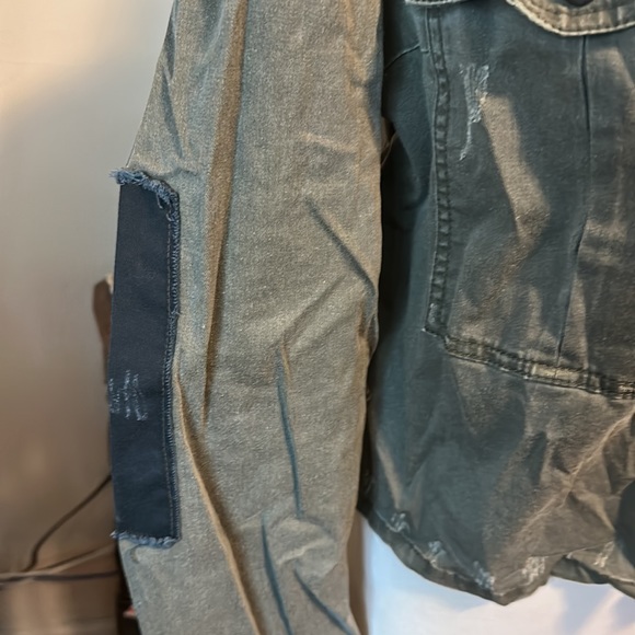 FP super cute Top, jacket or blazer! 🔥 - Picture 3 of 7